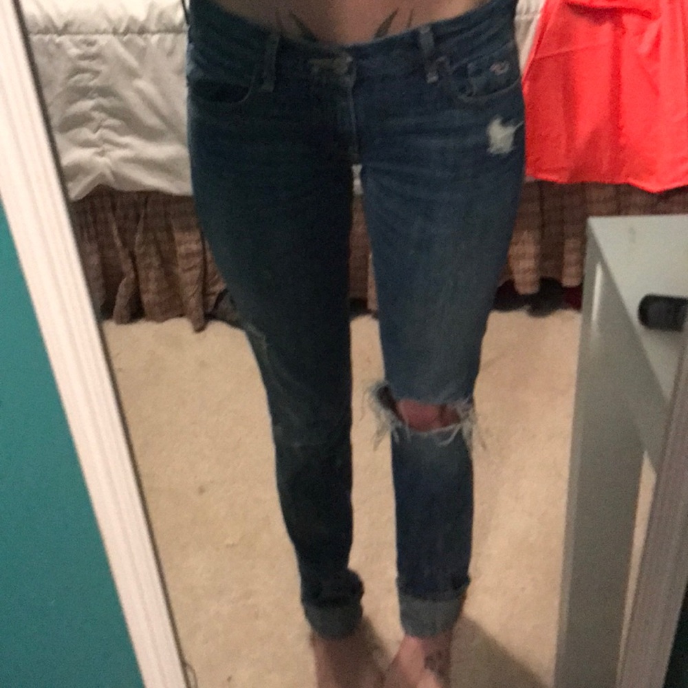 4 for $12!!!!Distressed  hollister boyfriend jeans
